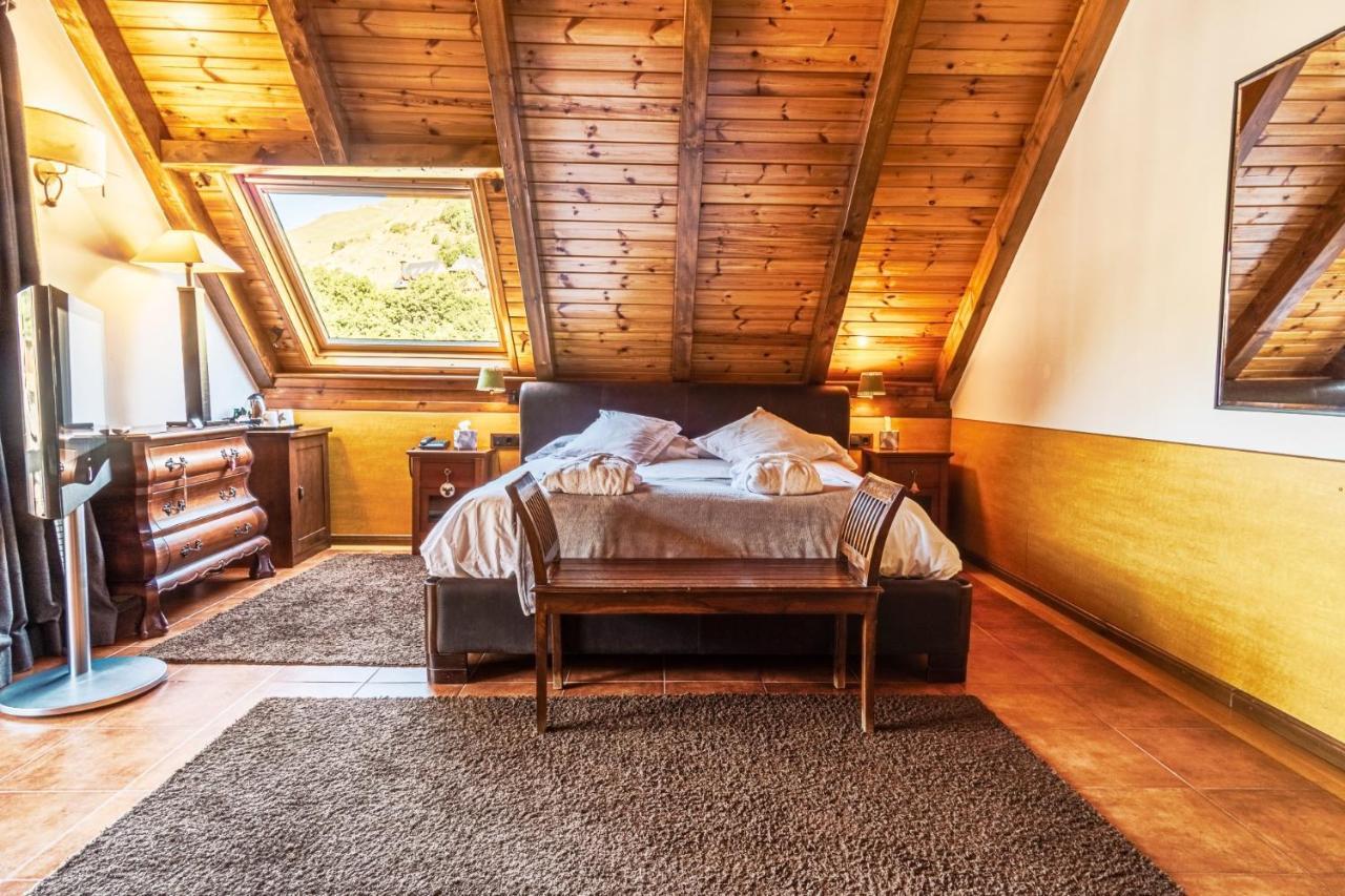 Mauberme Mountain Boutique Hotel Salardú Esterno foto