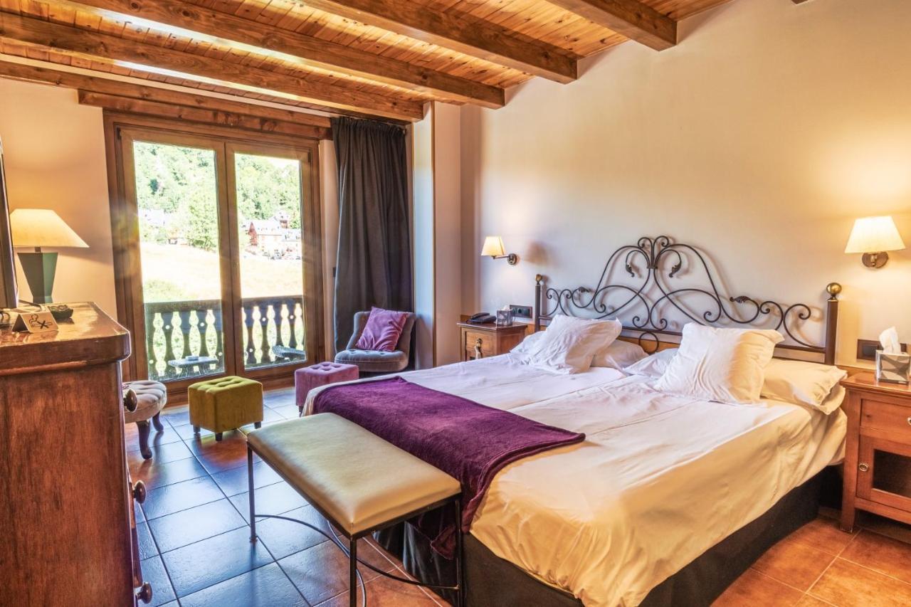 Mauberme Mountain Boutique Hotel Salardú Esterno foto