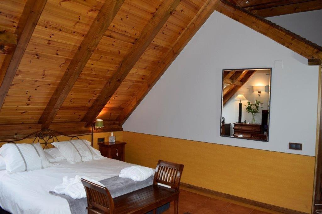 Mauberme Mountain Boutique Hotel Salardú Esterno foto
