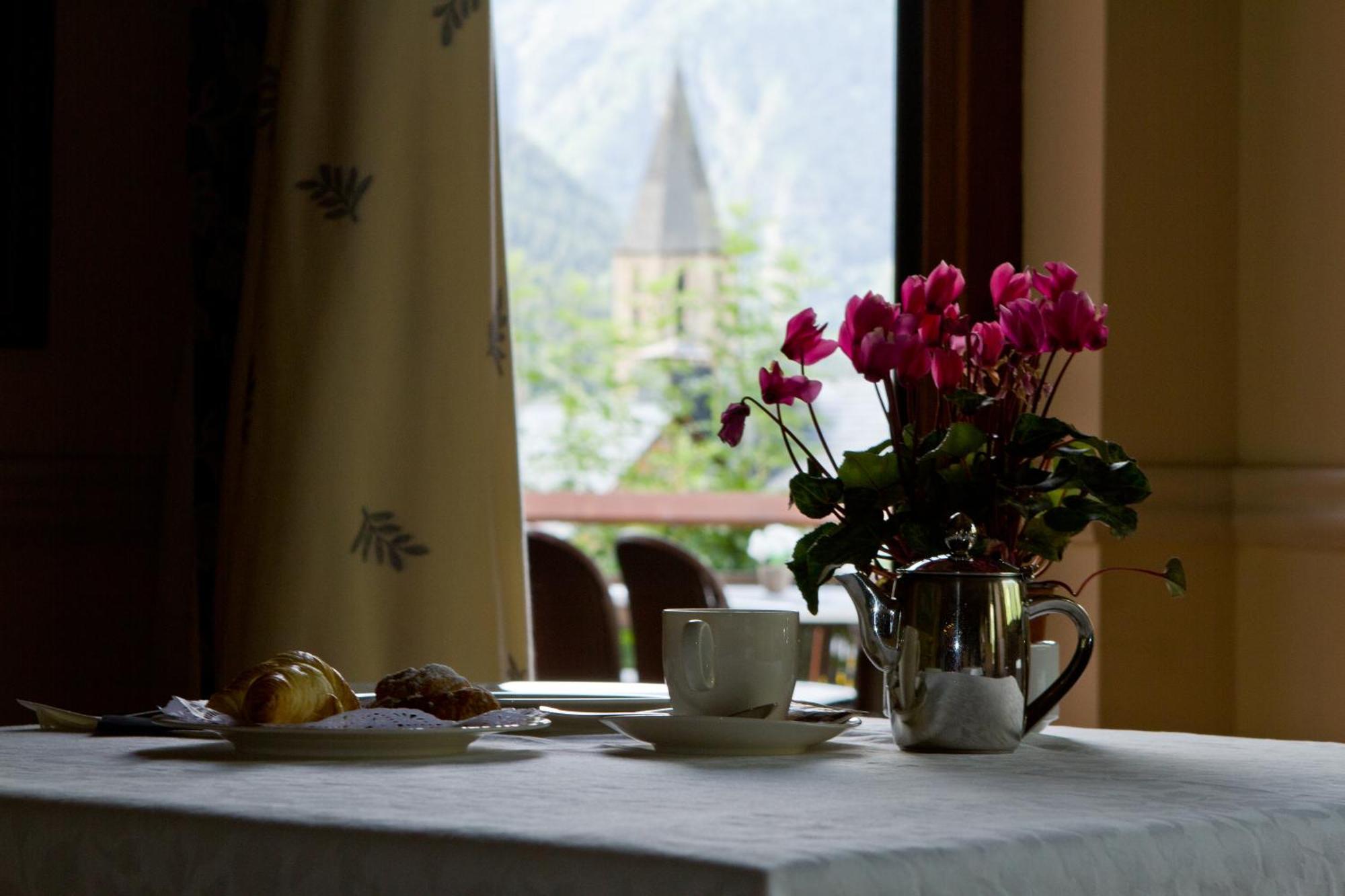 Mauberme Mountain Boutique Hotel Salardú Esterno foto