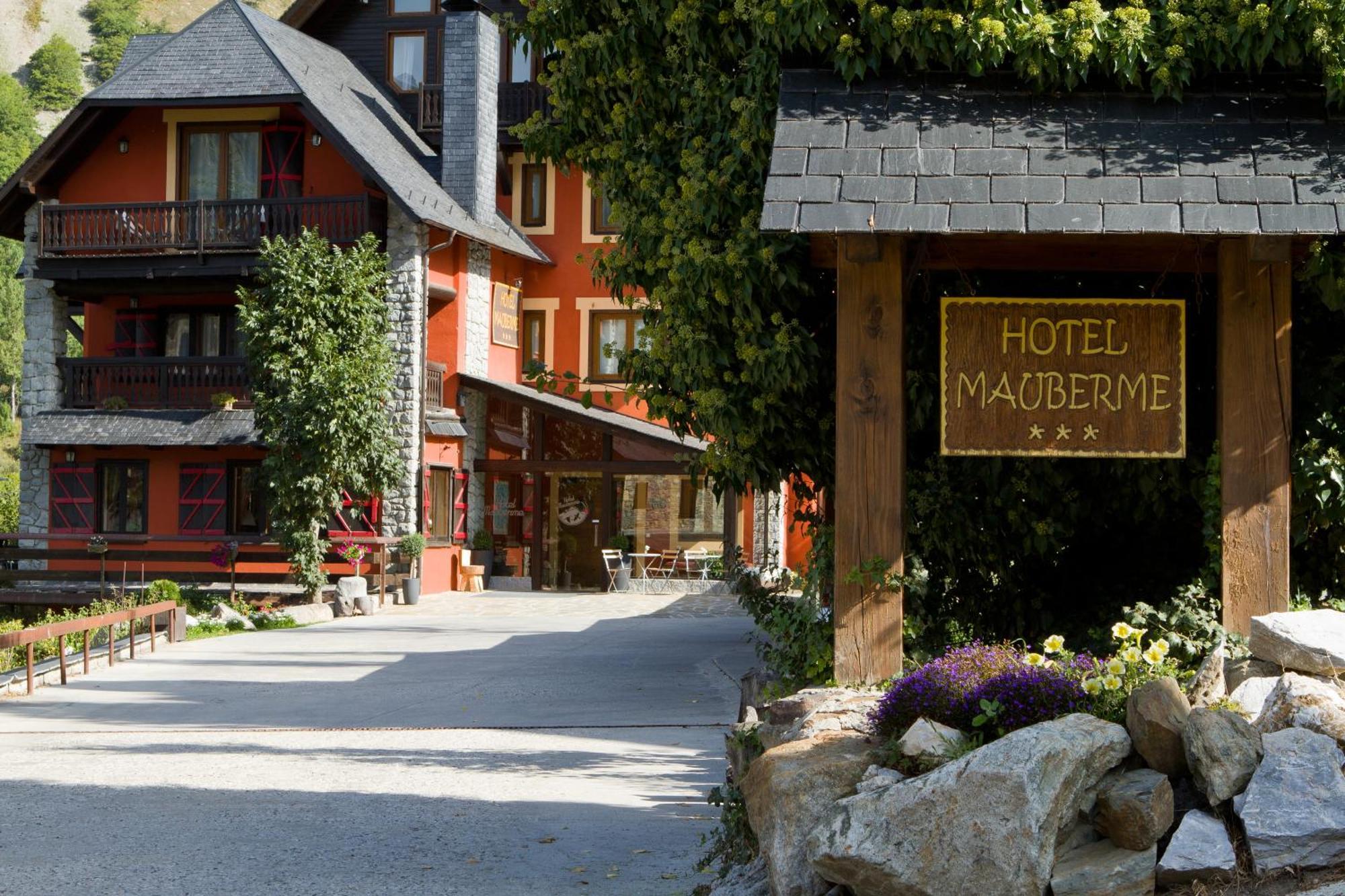 Mauberme Mountain Boutique Hotel Salardú Esterno foto